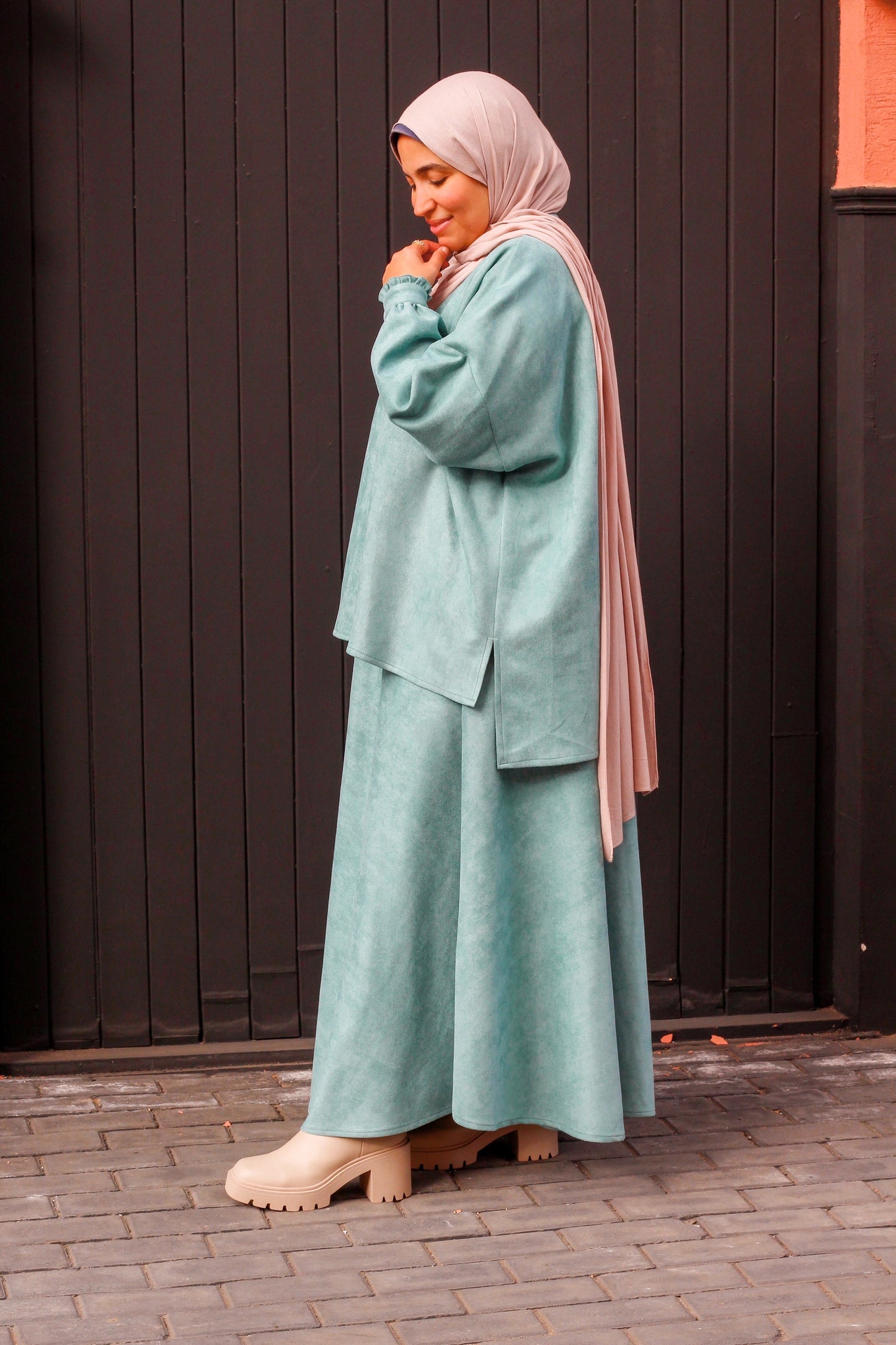 (Blouse+ Skirt) Suede Elegance Set