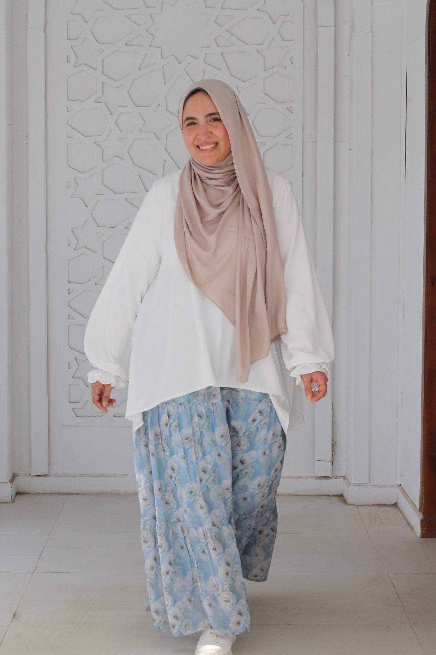 تنورة زرقاء (زهرة زرقاء)