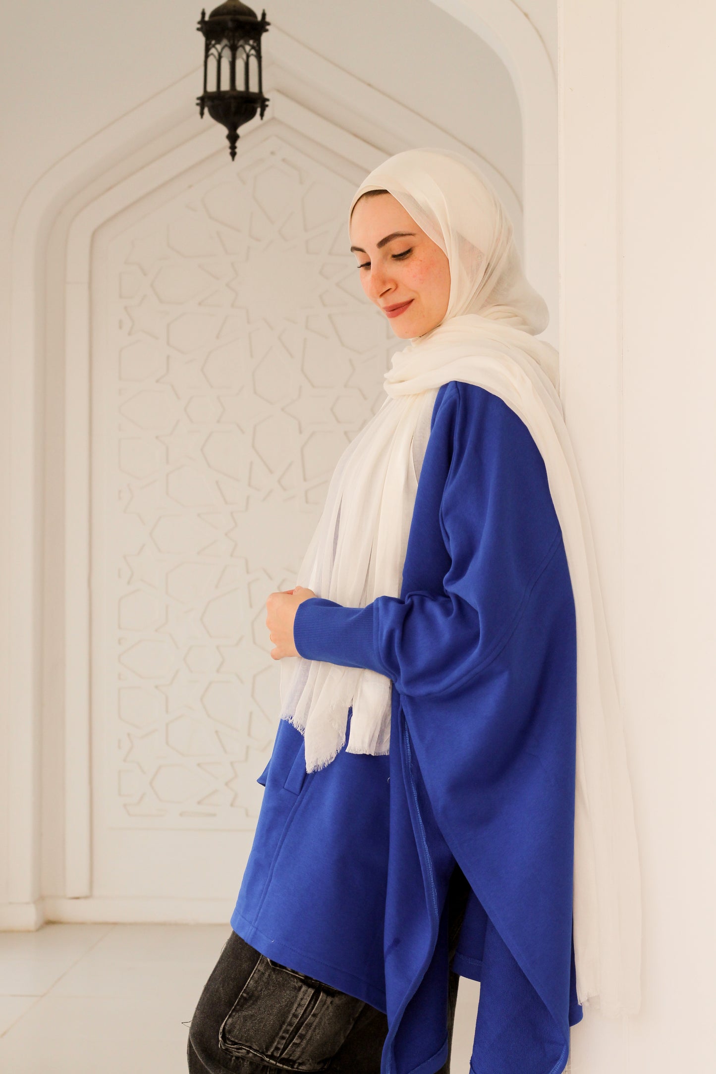 سويت شيرت أزرق مميز