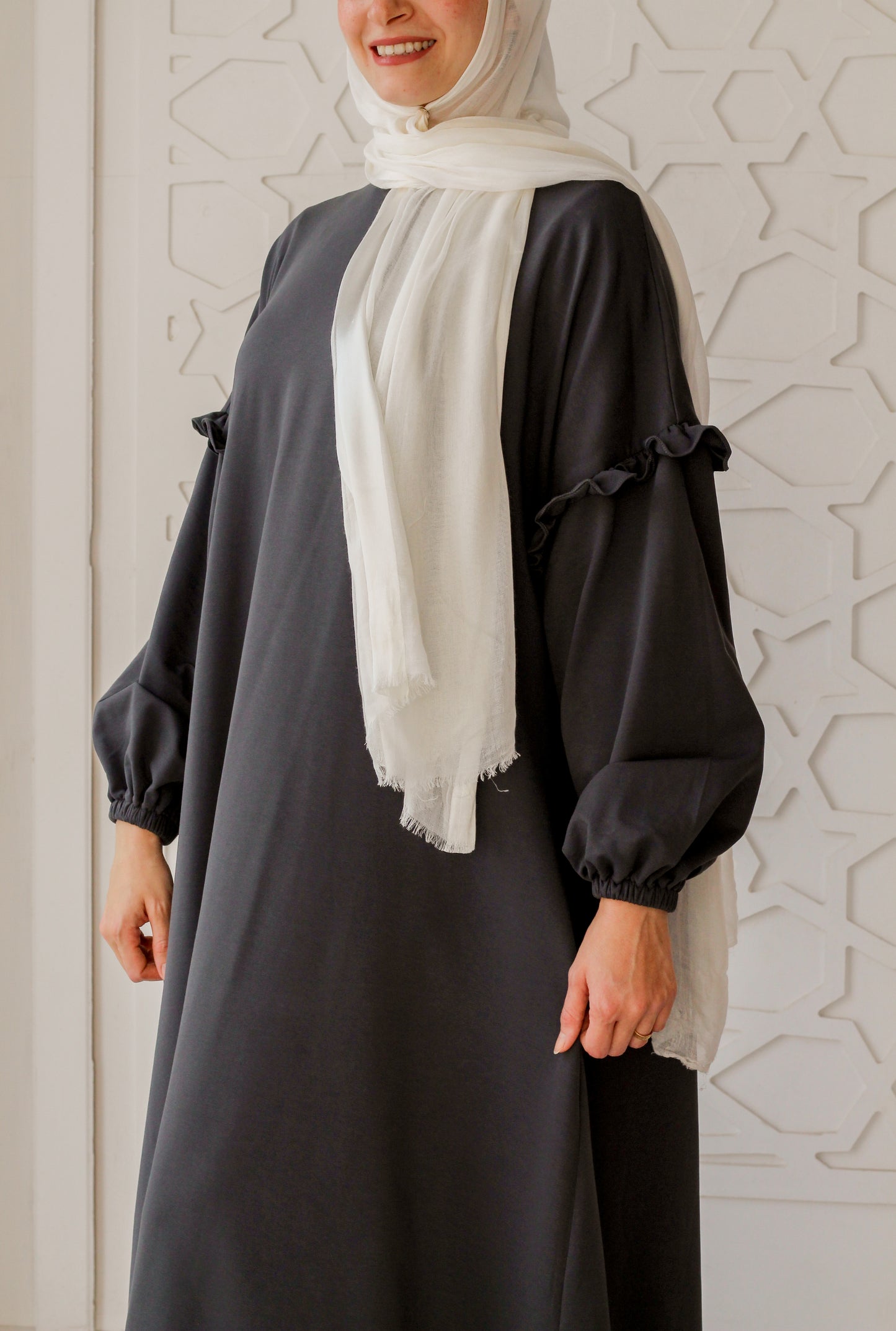 فستانك اليومي رمادي غامق