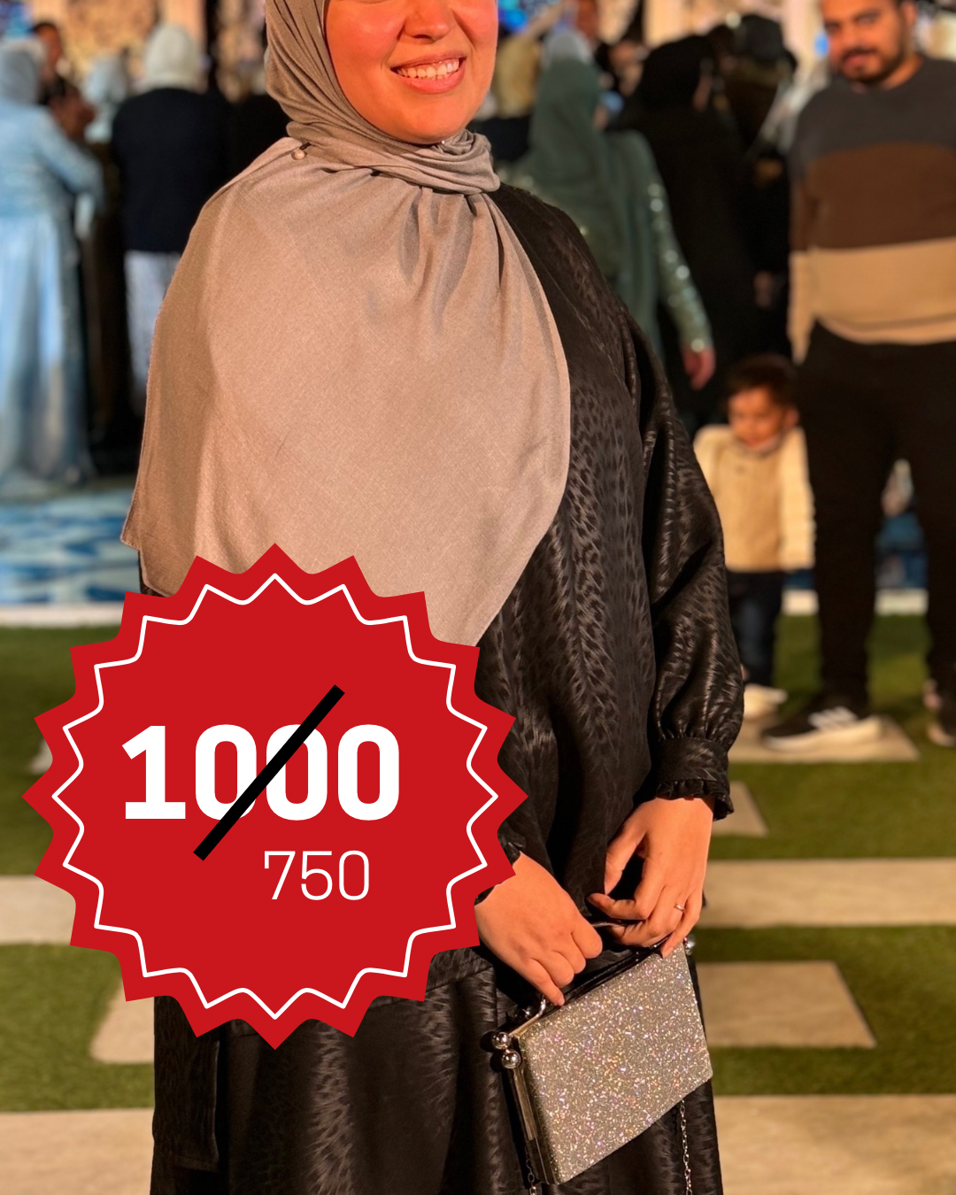 بلوزة جلدية سوداء (إصدار محدود)