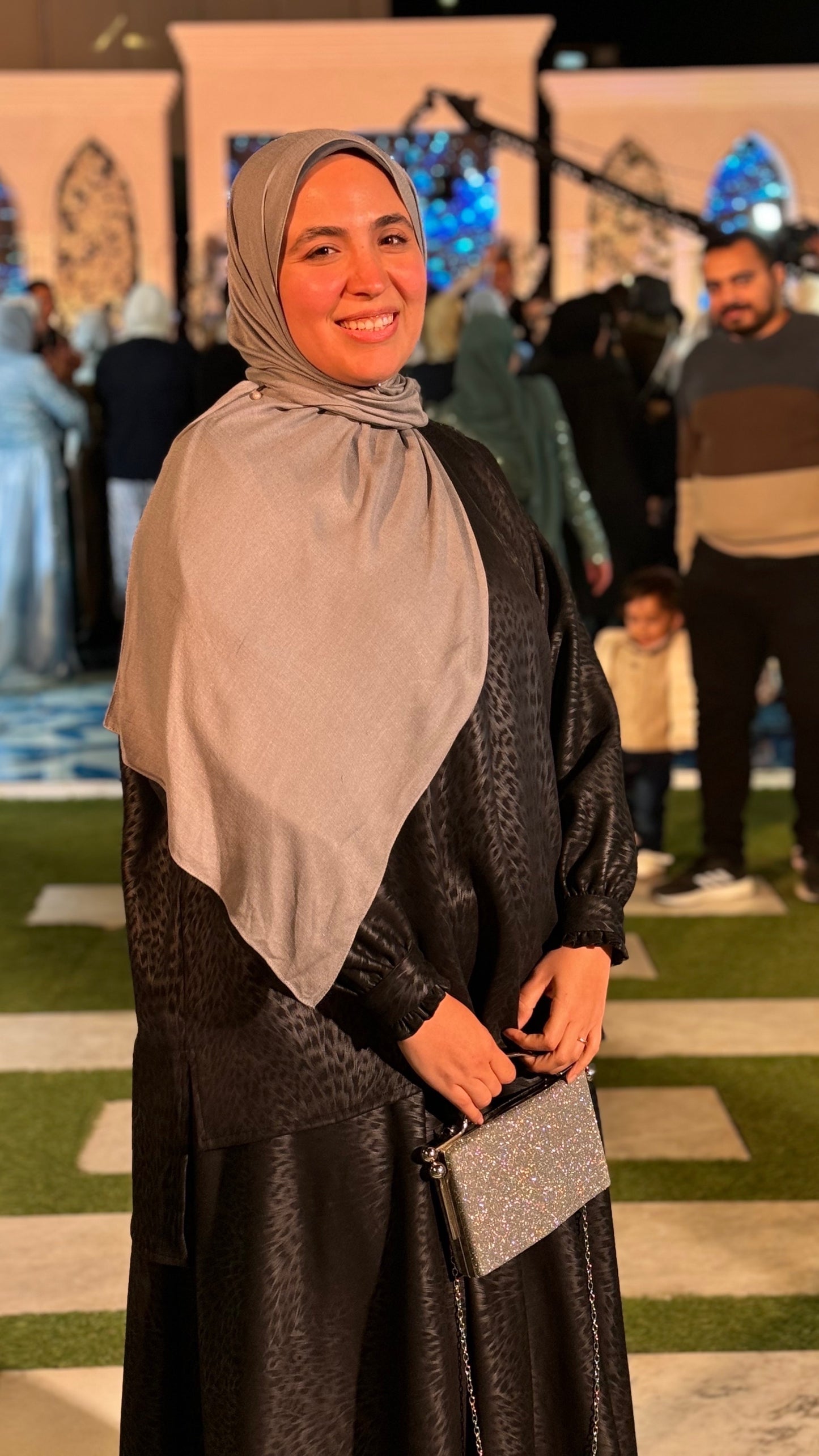 بلوزة جلدية سوداء (إصدار محدود)